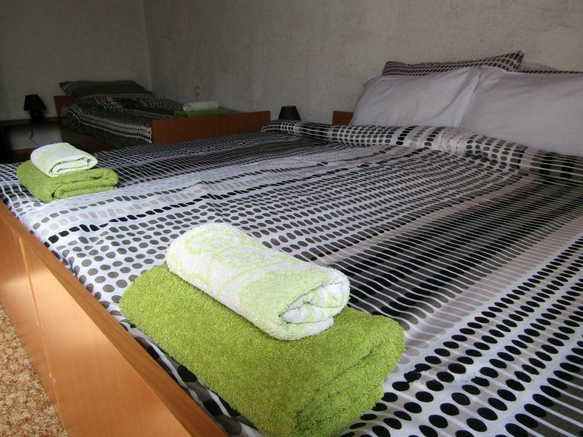 Lovro Apartment *