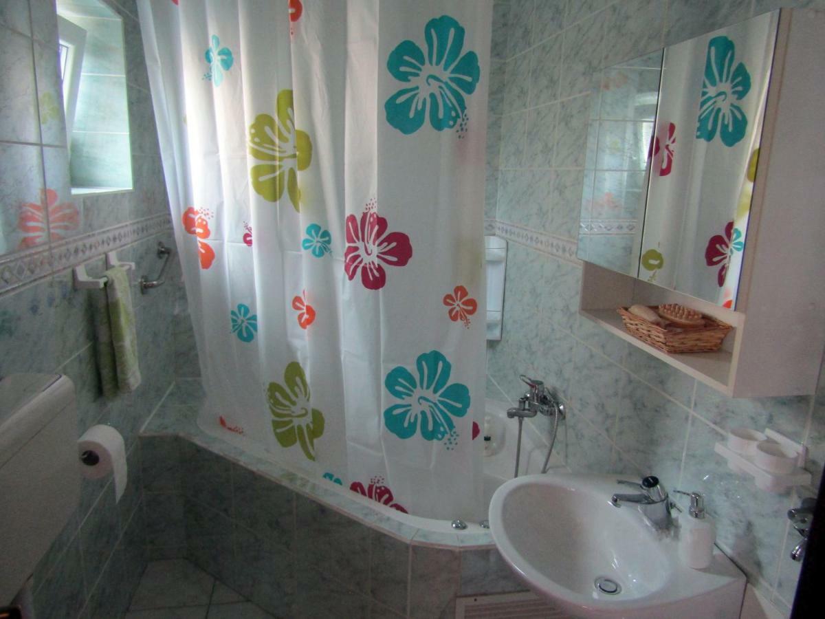 Lovro Apartment *